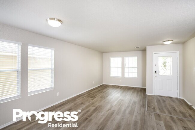 Building Photo - 811 Rodeo Ranch