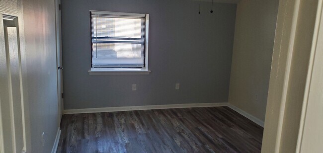 Foto del edificio - 2240 Cedar St