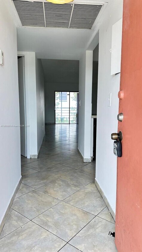 Primary Photo - 20800 NE 8th Ct