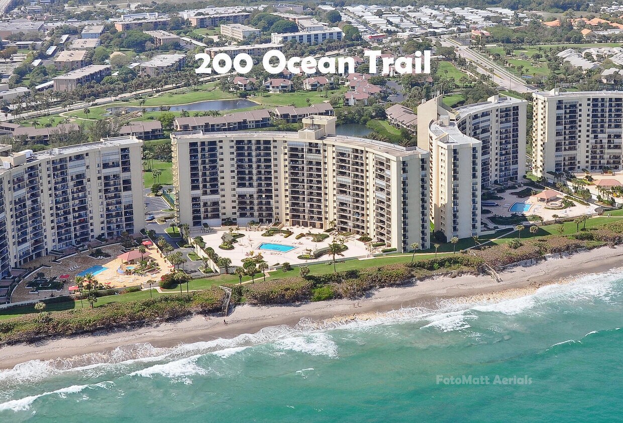 Primary Photo - 200 Ocean Trail Way