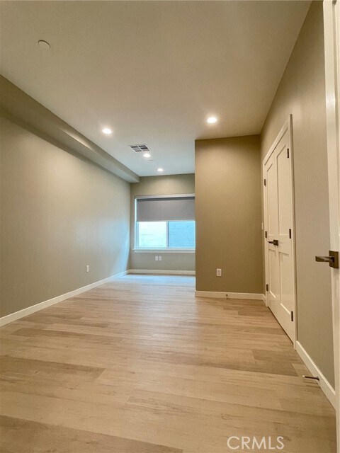 Building Photo - 4251 Live Oak Ave