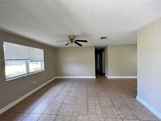 Foto del edificio - 222 SW 6th Ave