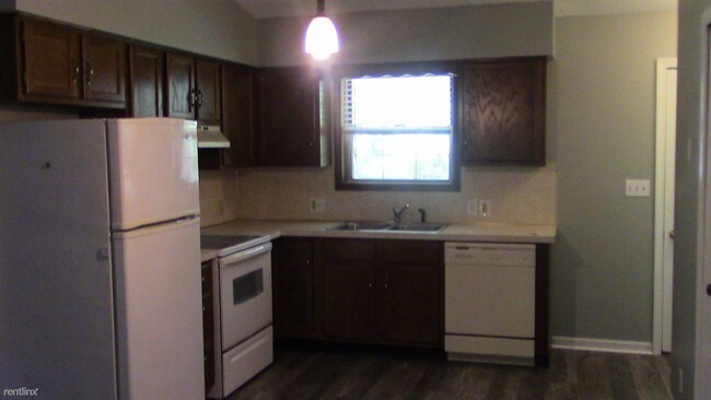Foto del edificio - 2 br, 1 bath  - 16538 Taft Rd