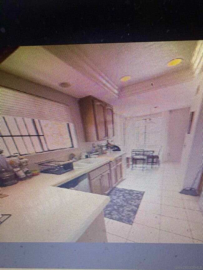 Building Photo - 16268 Avenida Venusto
