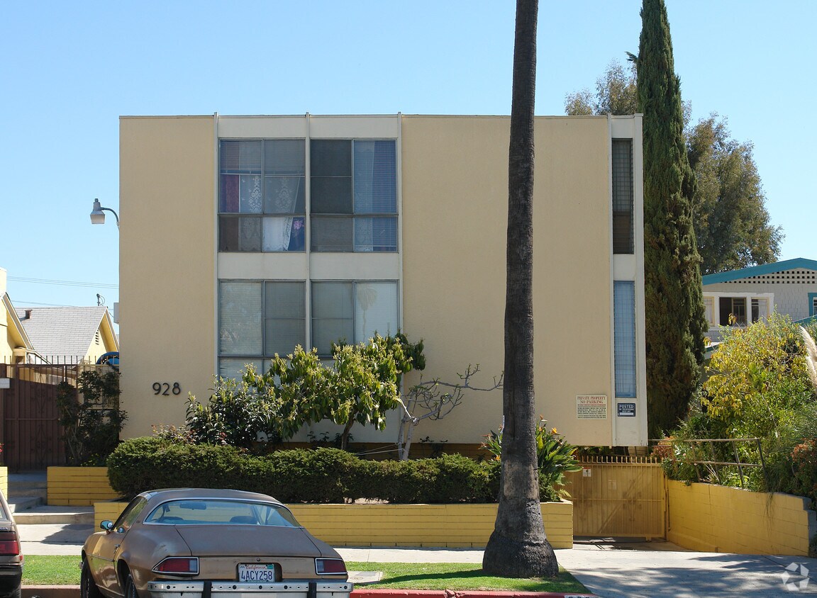 Foto del edificio - 928 N Mariposa Ave