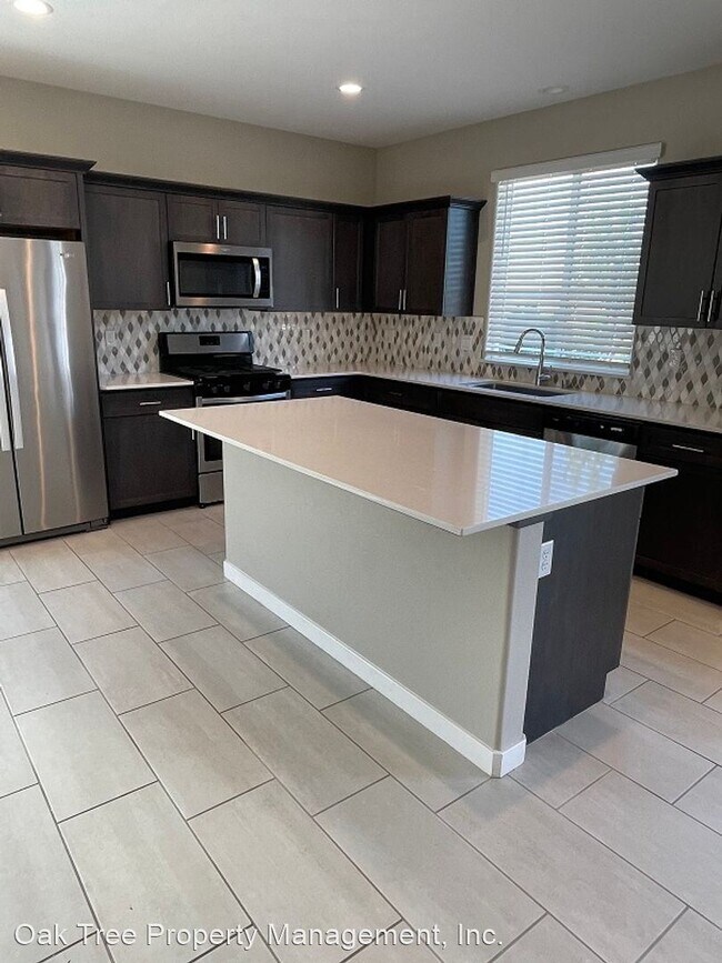 Foto del edificio - 3 br, 2.5 bath House - 3813 Morris Avenue