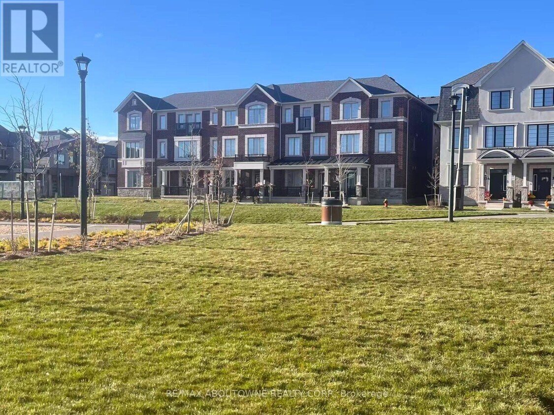 Photo principale - 3028 Merrick Rd