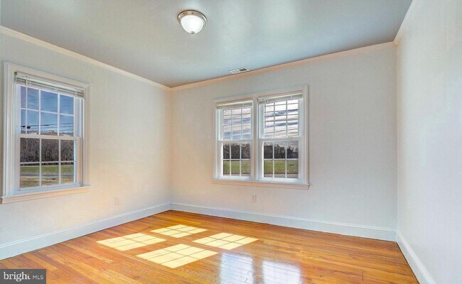 Building Photo - 9184 Chapel Rd