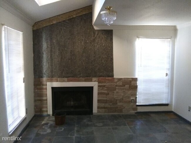 Foto del edificio - 8901 S Braeswood Blvd