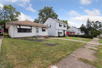 Building Photo - 5339 Elmwood Ave