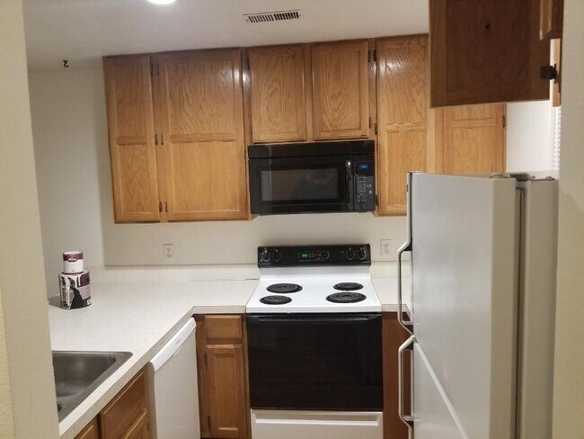 Foto del edificio - 2960 W Stuart St
