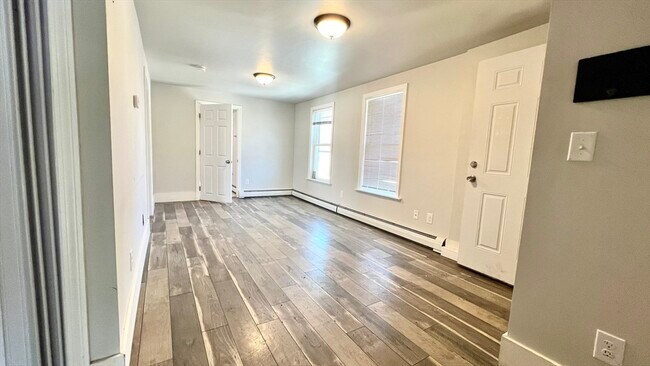 Foto del edificio - 164 Pleasant St