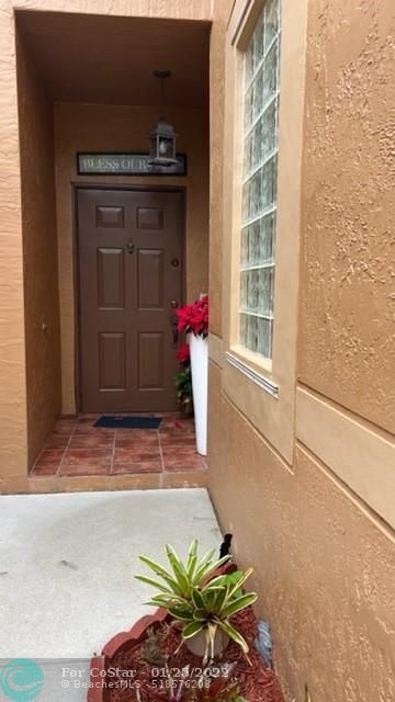 Building Photo - 1611 Veracruz Ln