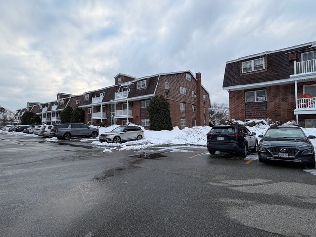 Photo - 86 Beacon St Townhome