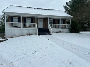 Building Photo - 47 N Country Dr