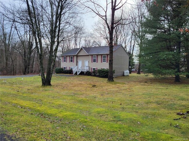 Building Photo - 4 Debra Pl