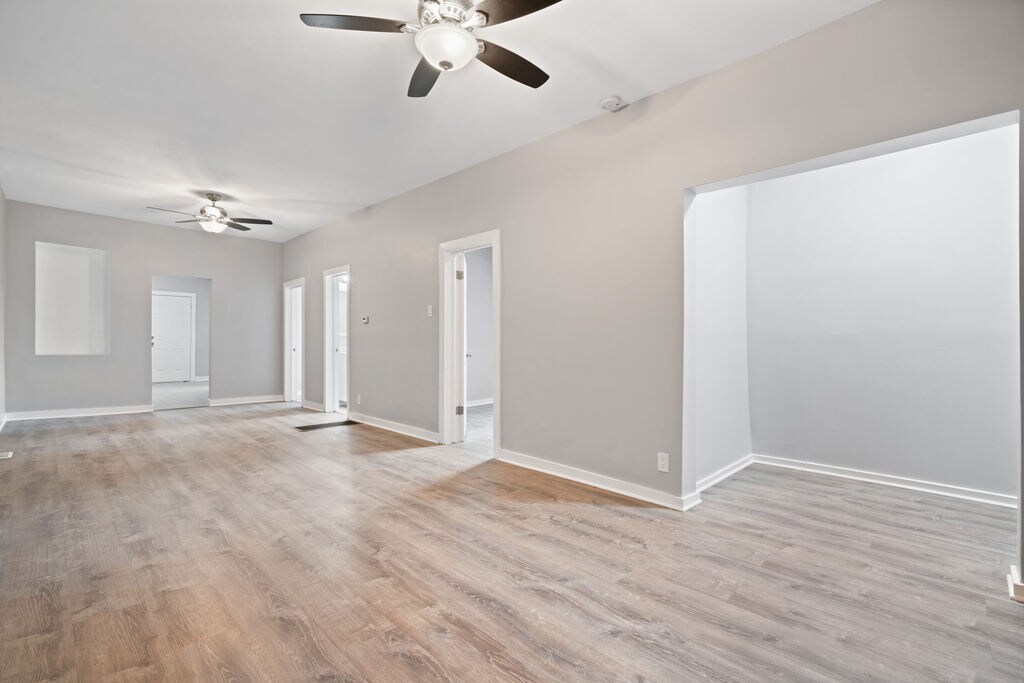 Primary Photo - 4318 S Prairie Ave