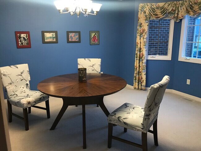 Building Photo - 199 Crown Royal Dr