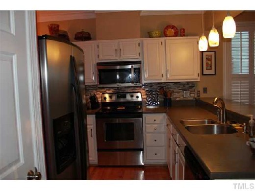 Foto del edificio - Fully Furnished Townhome in Raleigh