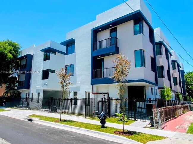 Foto del edificio - 1251 SW 3rd St