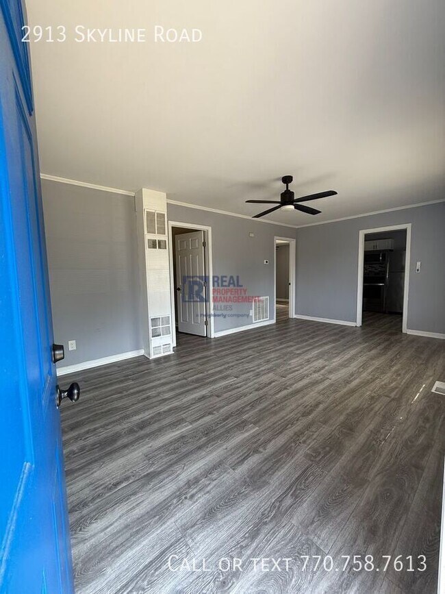 Building Photo - 2913 Skyline Rd