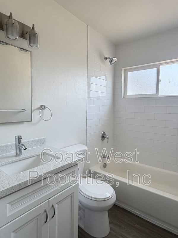 Building Photo - 1616 1/2 Reed Avenue