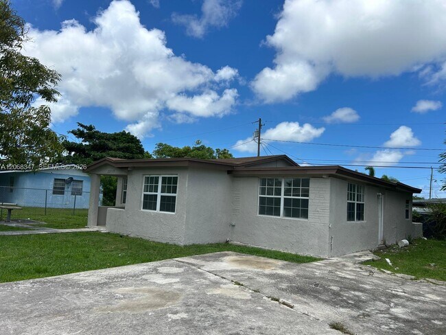 Foto del edificio - 22115 SW 115th Ave