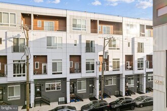 Building Photo - 1115 N American St