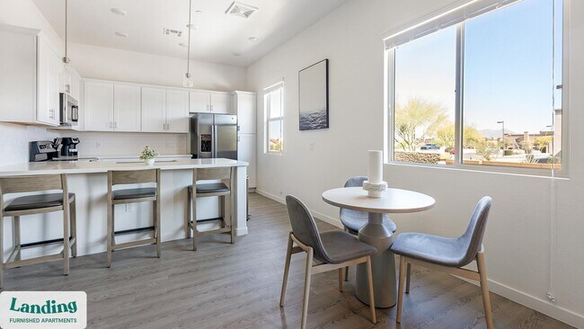 Foto del edificio - 375 E Linda Vista Blvd