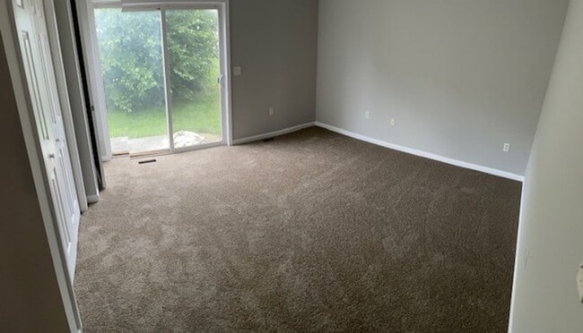 Building Photo - 3 Bed 3 Bath Townhouse in Marietta