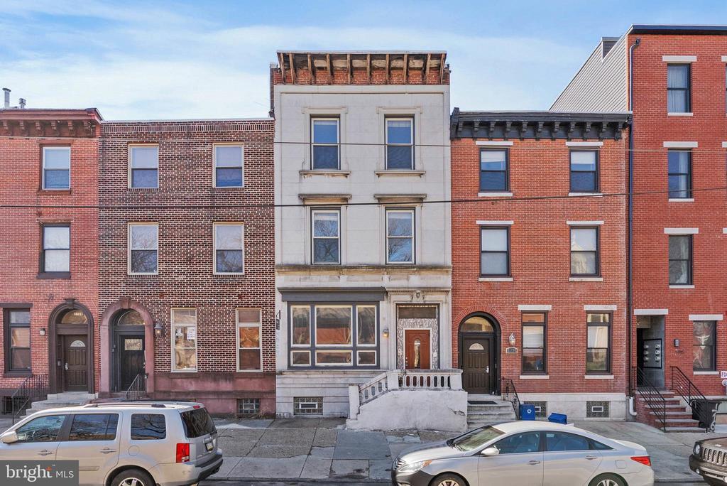 Primary Photo - 1712 W Girard Ave