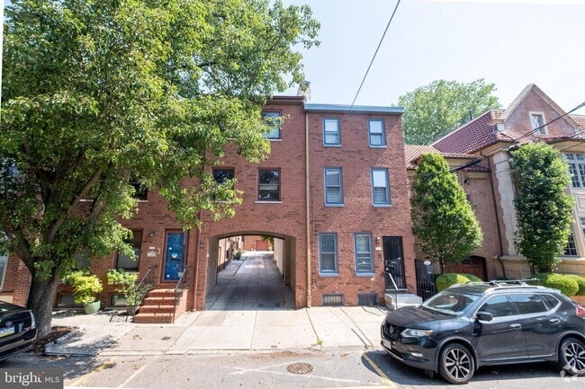 Building Photo - 129 Catharine St