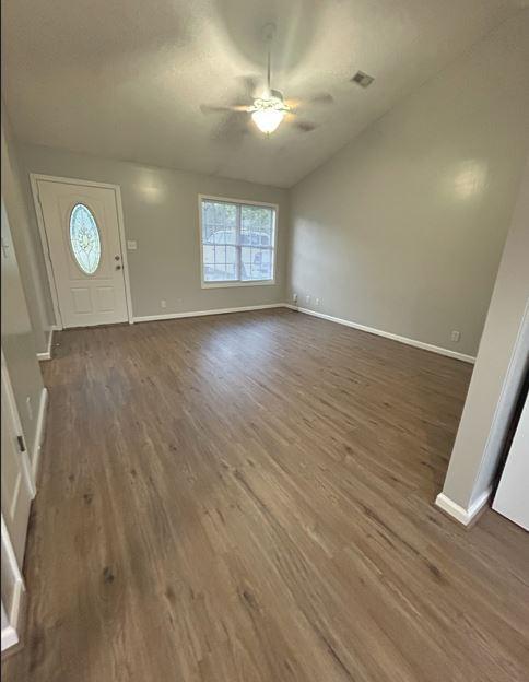 Foto del edificio - 402 Faulkner Dr