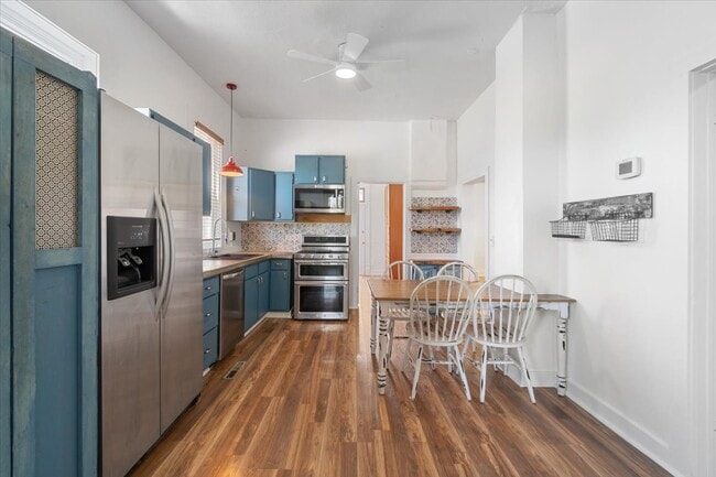 Photo - 1103 Lipan St House