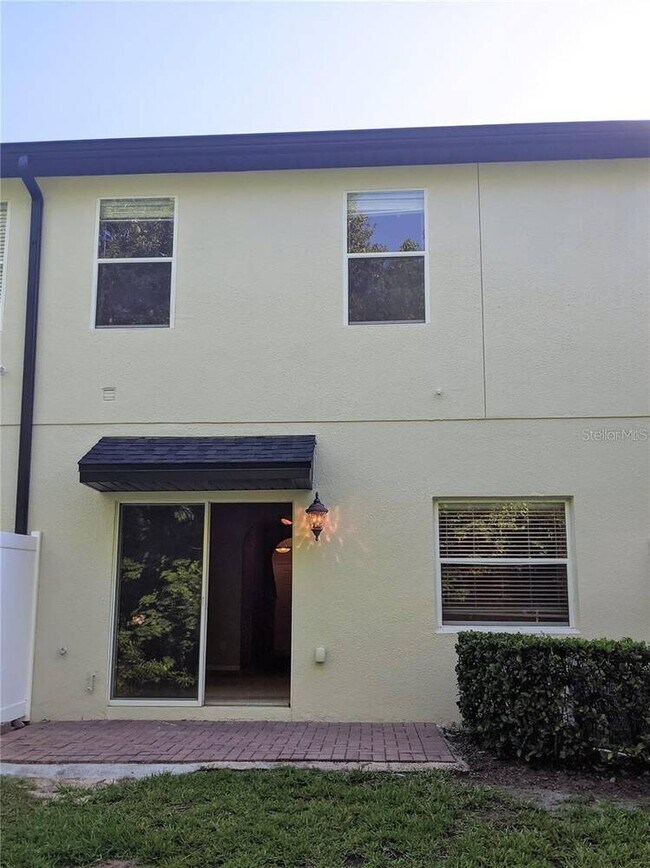 Foto del edificio - 10272 Park Commons Dr