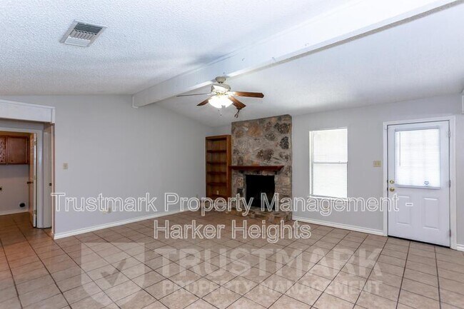 Building Photo - 1505 Spicewood Cir