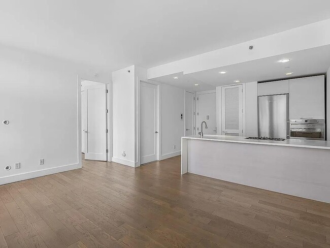 Photo - 5-19 Borden Ave Apartment