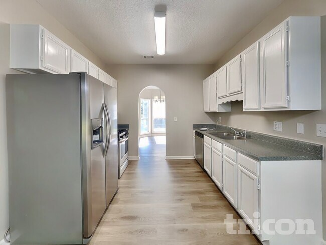 Building Photo - 313 Westchester Way