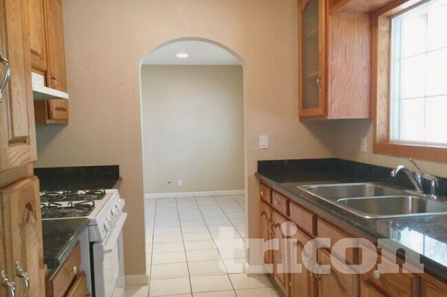 Foto del edificio - 1036 Nightingale Ct