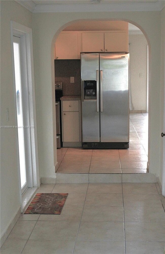 Foto del edificio - 641 W 36th St
