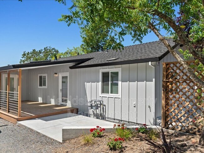 Building Photo - 812 Limerick Lane