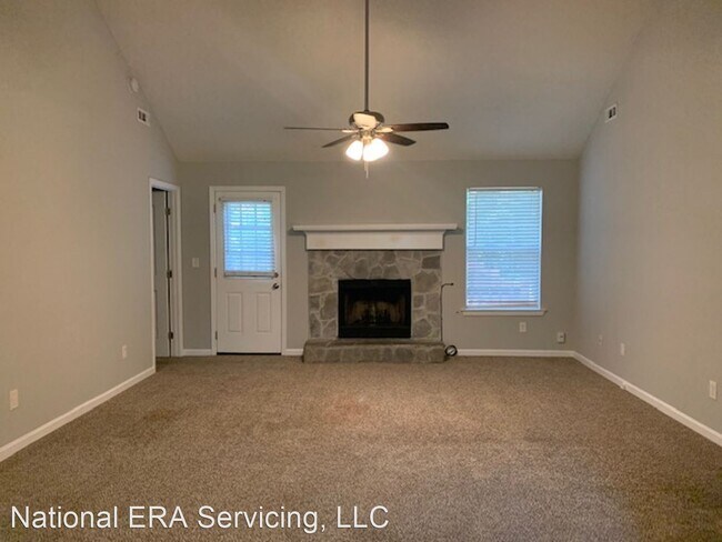 Building Photo - 3 br, 2 bath House - 204 Lisa Ct