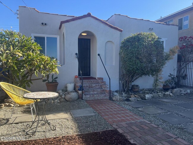 Building Photo - 341 S Ave 56