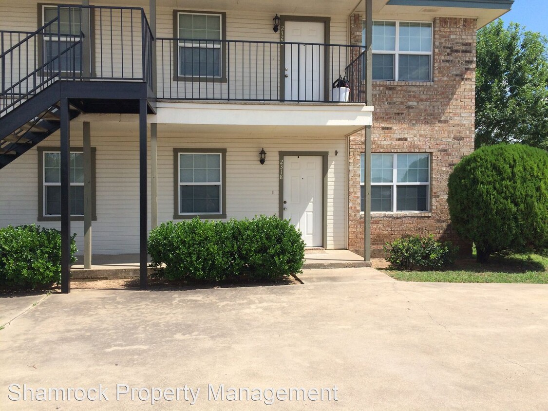 Foto principal - 2 br, 1 bath House - 2318 Breezy