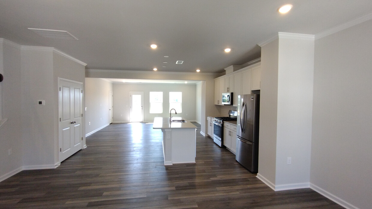 Foto principal - Room in Townhome on Terrawood Dr