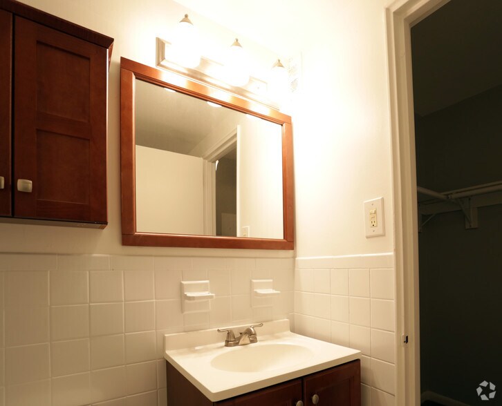 Bathroom Fixtures King Of Prussia Pa courtside square apartments rentals - king of prussia, pa Bathroom Fixtures King Of Prussia Pa courtside square apartments rentals - king of prussia, pa