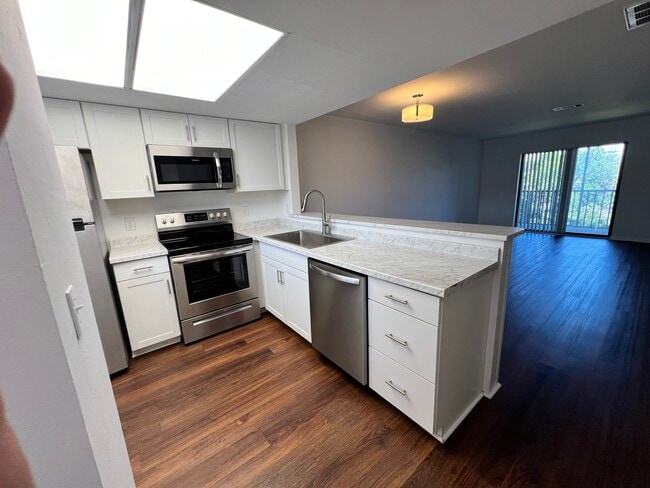 Building Photo - 4487 Holly Tree Rd