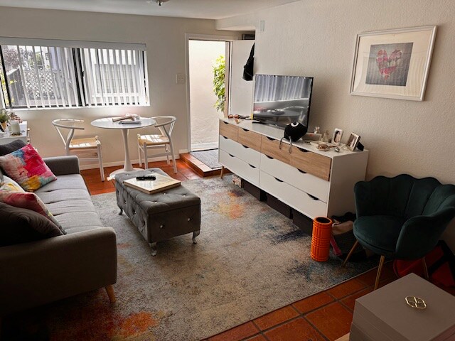 Foto del edificio - 208 38th St