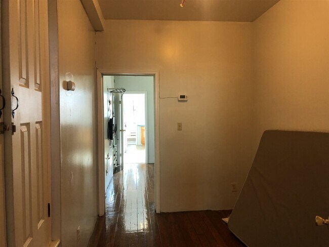 Foto del edificio - 319 8th St