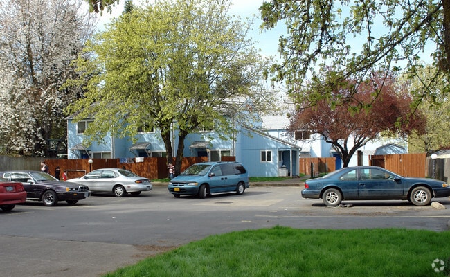 Building Photo - Creswell Garden Apartments
